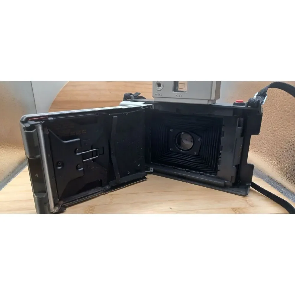 Vintage 1967 Polaroid Land Camera 220 Packfilm Camera